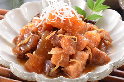 鯨すじ煮込 